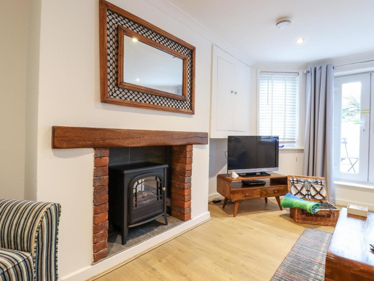 Lower Deck Apartment