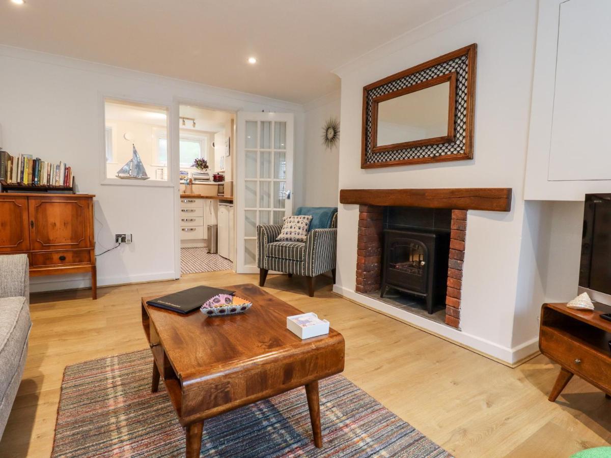 Apartment Lower Deck *