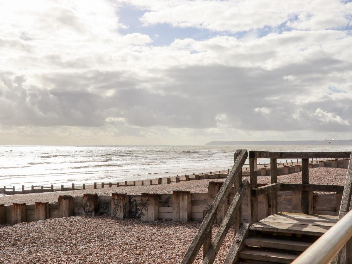 Lower Deck Apartment Bexhill-on-Sea